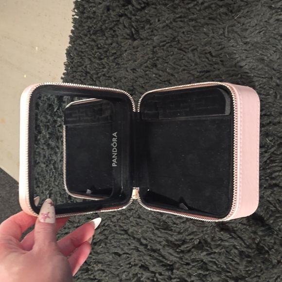 Pandora jewlery box - Picture 3 of 5